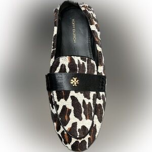 Tory Burch Ballet Loafers in Leopard Print.